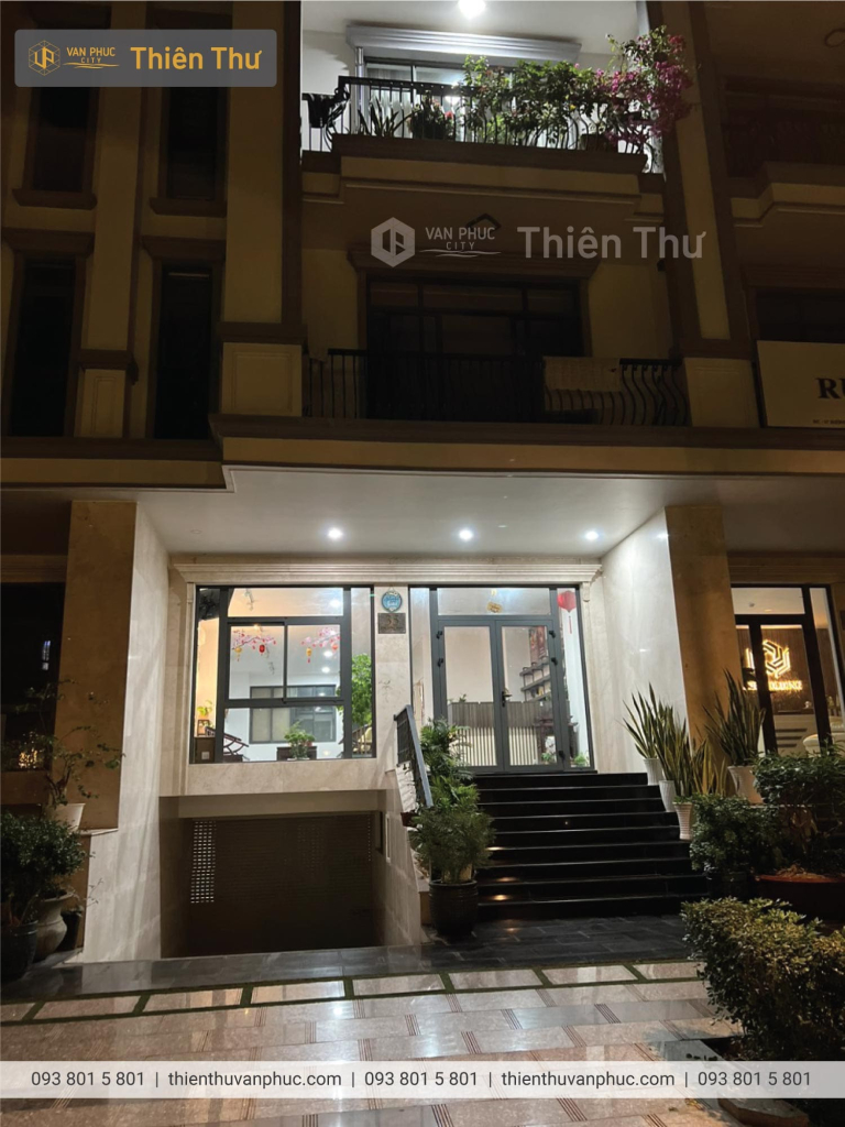 Bán nhà phố Vạn Phúc City mặt tiền 7m hướng Tây tứ trạch