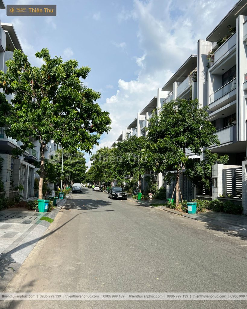 Bán nhà phố mặt tiền 5m 5 tầng Vạn Phúc City