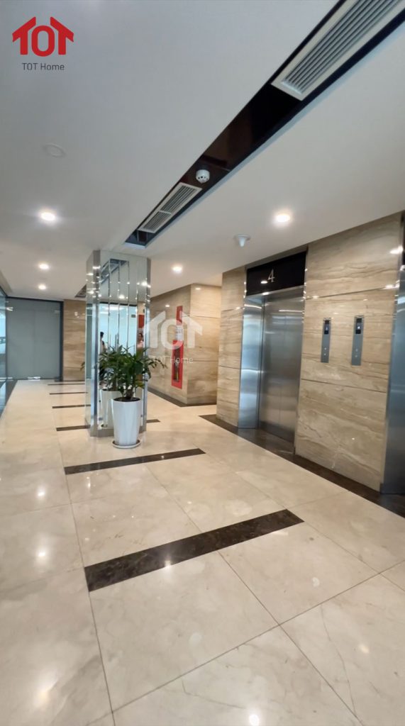 Cho thuê văn phòng Vạn Phúc City 95m2