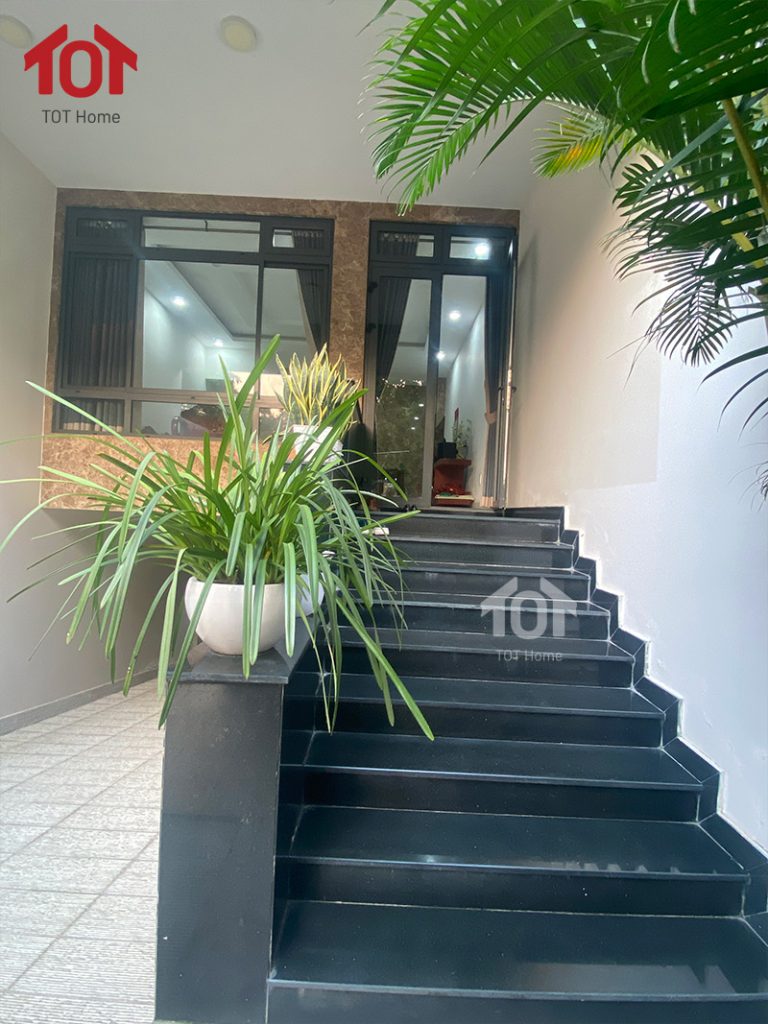 Cho thuê nhà nguyên căn 500m2 Vạn Phúc City
