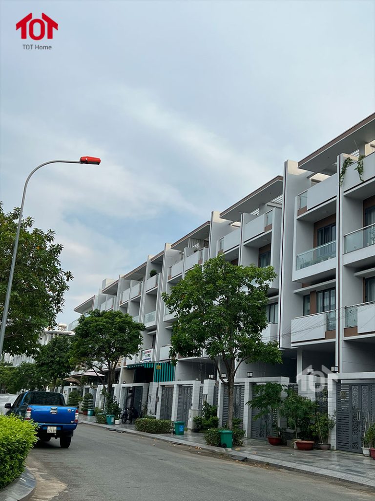 Cho thuê nhà nguyên căn 5x20m Vạn Phúc City