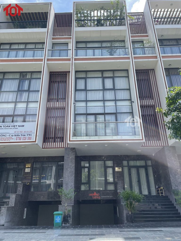 Bán nhà phố mặt tiền 7m Vạn Phúc City